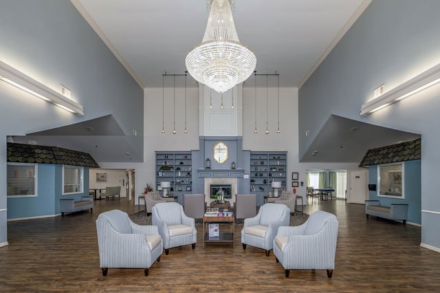 Willowood-at-Mustang-Senior-Living_Foyer-3